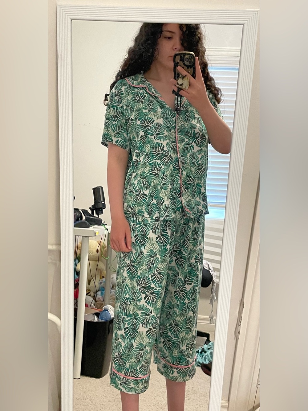 Green Leaf-Print Pajama Set - Short Sleeve Button Top & Cropped Pants